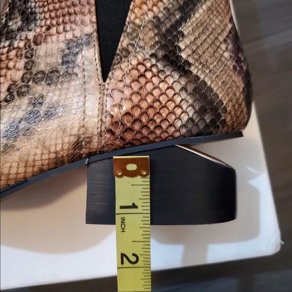 EUC Steven New York Radical V Side booties Pointed Toe Low Heel Snake Print 7.5 - Picture 10 of 12